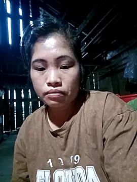 Snapshot of Luyen004 chatting on 05/06/26, 10:37 Luyen004 online show from 05/06/26, 10:37