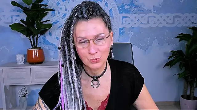 Snapshot of UmaSpace chatting on 10/05/25, 05:06 UmaSpace online show from 10/05/25, 05:06