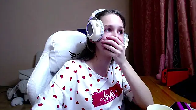 SharybbFace online show from 10/31/25, 03:13