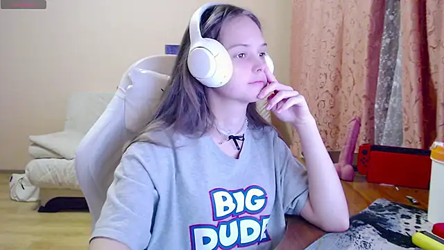 SharybbFace online show from 11/04/25, 03:11