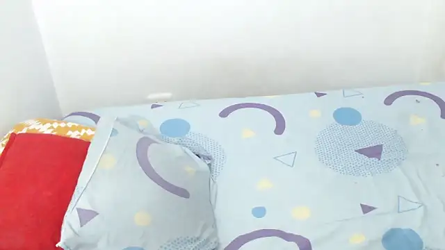 Snapshot of kingfm chatting on 01/09/25, 01:18 kingfm online show from 01/09/25, 01:18