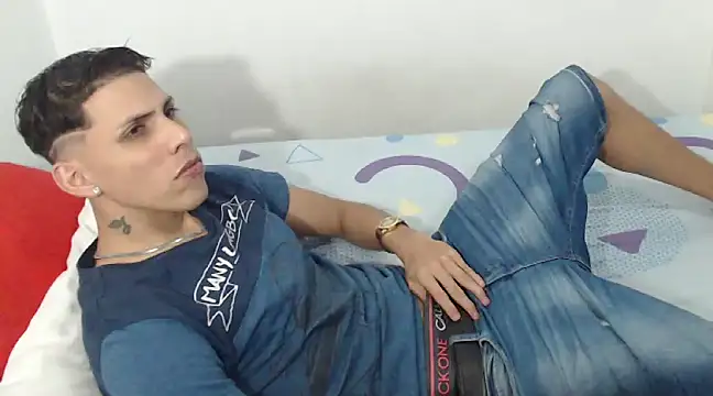 Snapshot of kingfm chatting on 01/09/25, 10:31 kingfm online show from 01/09/25, 10:31