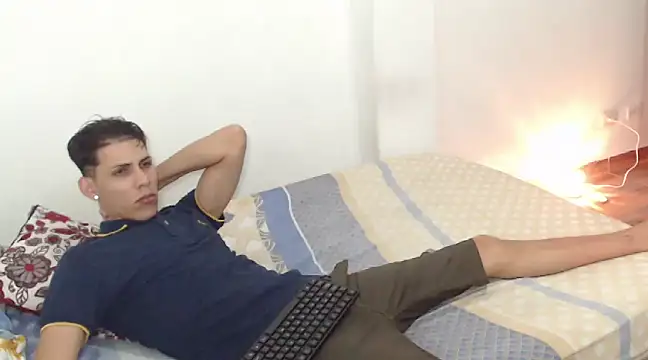 Snapshot of kingfm chatting on 01/24/25, 03:00 kingfm online show from 01/24/25, 03:00