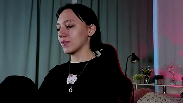 AdeliceLenoir online show from 10/11/25, 02:04