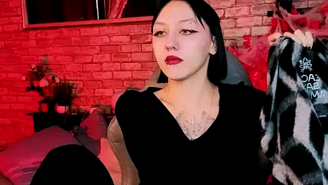 AdeliceLenoir online show from 10/21/25, 06:47