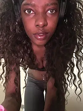 Snapshot of Oceanababe21 chatting on 05/31/26, 02:57 Oceanababe21 online show from 05/31/26, 02:57