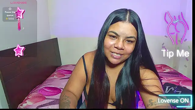 Snapshot of SabrinaSalazar11_ chatting on 09/26/25, 05:00 SabrinaSalazar11  online show from 09/26/25, 05:00