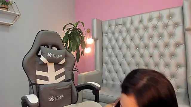 sofi  18  online show from 10/17/25, 06:21