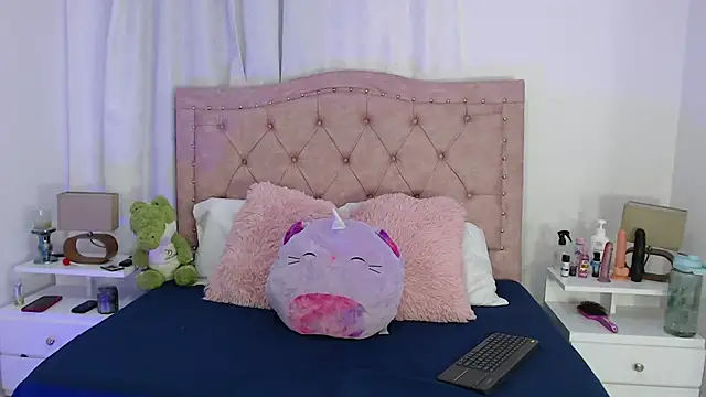 sweet caandyy online show from 10/28/25, 05:11