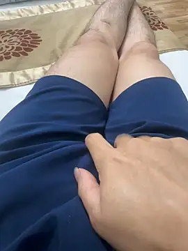 Snapshot of CZpublic chatting on 11/08/25, 11:54 CZpublic online show from 11/08/25, 11:54