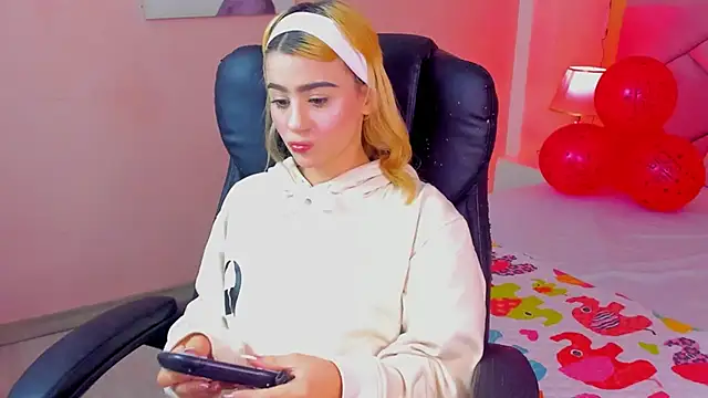 ChloeLaurentt online show from 02/25/26, 02:37