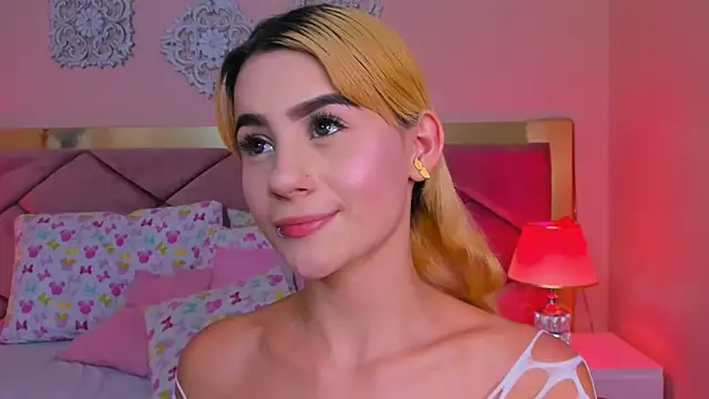 ChloeLaurentt online show from 03/11/26, 08:37