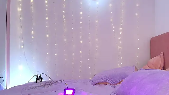 Snapshot of NyxTits chatting on 11/13/25, 12:15 NyxTits online show from 11/13/25, 12:15