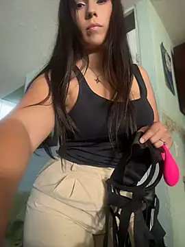 Nicol X online show from 04/28/26, 04:23