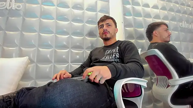 Jack Daniel   online show from 10/03/25, 04:59