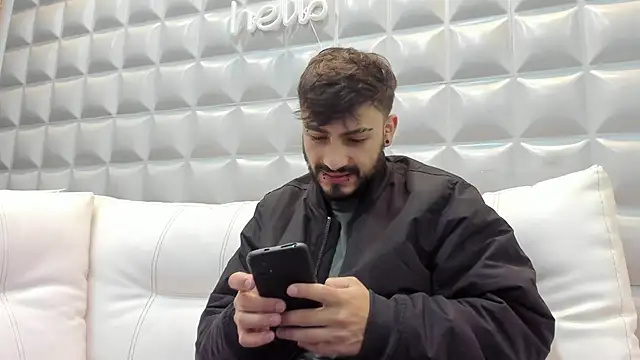 Jack Daniel   online show from 11/20/25, 01:33