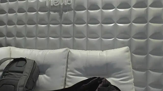 Jack Daniel   online show from 11/23/25, 01:16