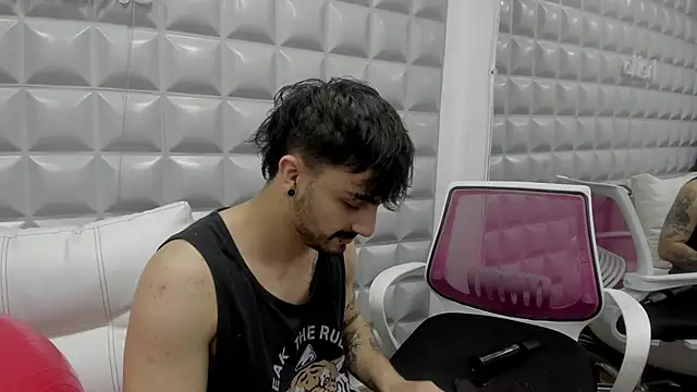 Jack Daniel   online show from 12/02/25, 01:17