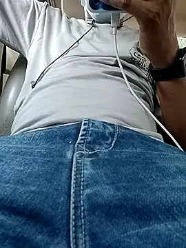 lickingspecilist online show from 10/08/25, 10:57