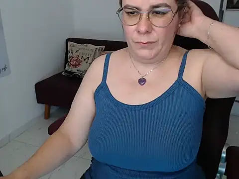 Snapshot of Sofy_Hande chatting on 10/10/25, 12:31 Sofy Hande online show from 10/10/25, 12:31