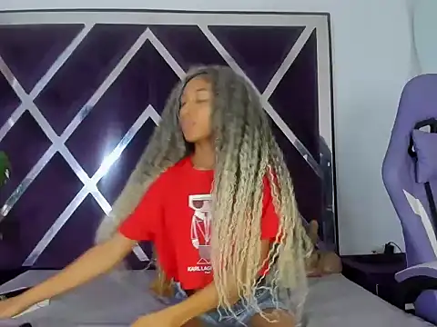 angelkyraasm online show from 04/11/26, 01:15