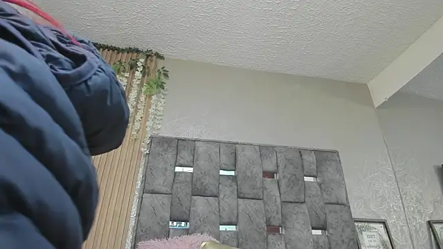 Nicky Brown  online show from 10/08/25, 10:35