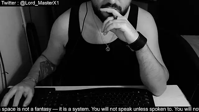 Snapshot of Lord_MasterX chatting on 10/14/25, 01:28 Lord MasterX online show from 10/14/25, 01:28