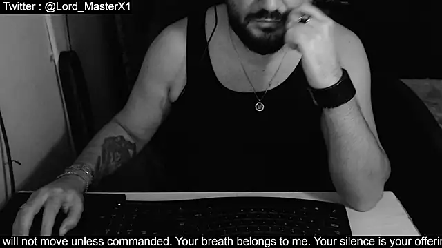 Snapshot of Lord_MasterX chatting on 10/19/25, 02:45 Lord MasterX online show from 10/19/25, 02:45