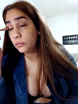 Snapshot of Nahiarabiel chatting on 09/28/25, 02:22 Nahiarabiel online show from 09/28/25, 02:22