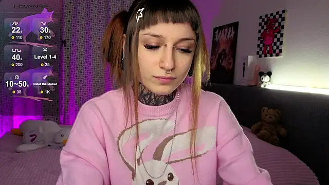 LilithPoison online show from 11/26/25, 06:09