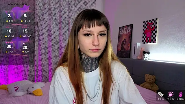 LilithPoison online show from 12/17/25, 06:36