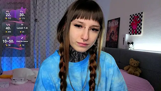 LilithPoison online show from 12/21/25, 06:04