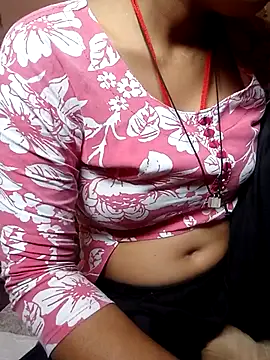 Hot sundri83838 online show from 04/12/26, 07:35