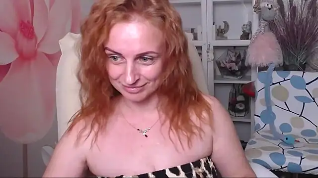 Snapshot of Venus_love1 chatting on 05/12/26, 05:32 Venus love1 online show from 05/12/26, 05:32