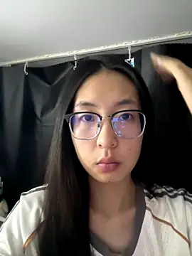 xiaobaimao6 online show from 11/18/25, 04:44