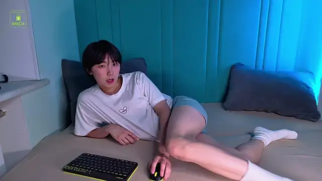 HeejinWang online show from 11/24/25, 08:19