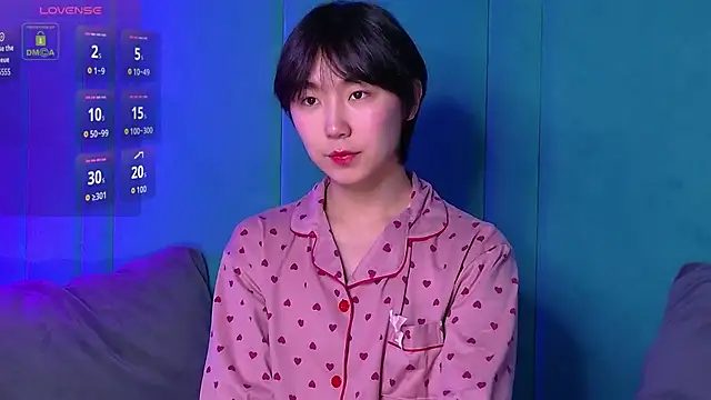 HeejinWang online show from 12/05/25, 04:21