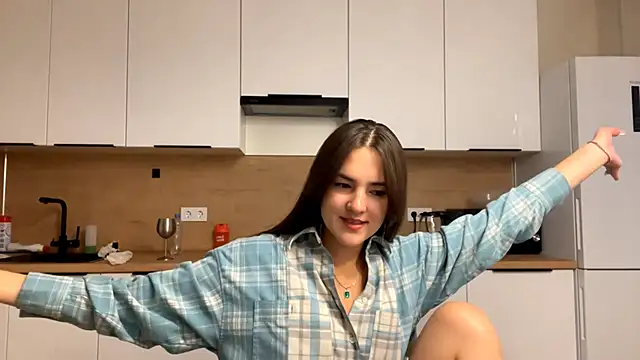 FavorLeila online show from 10/03/25, 02:14