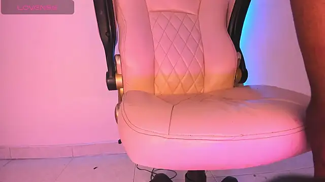 Mia royal online show from 12/01/25, 10:15