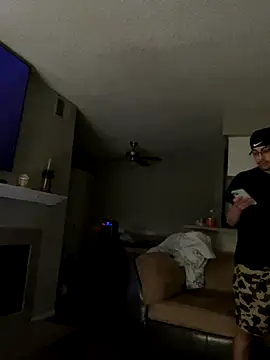 Snapshot of daddycreampies chatting on 09/27/25, 10:04 daddycreampies online show from 09/27/25, 10:04