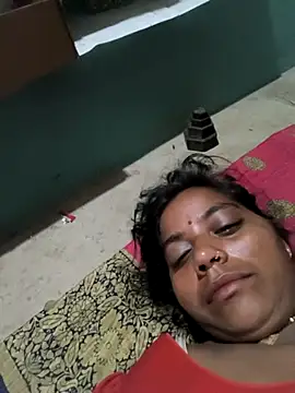 Snapshot of Hot_kadi83 chatting on 10/05/25, 10:18 Hot kadi83 online show from 10/05/25, 10:18