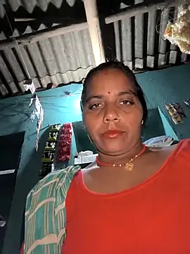 Snapshot of Hot_kadi83 chatting on 10/09/25, 03:21 Hot kadi83 online show from 10/09/25, 03:21