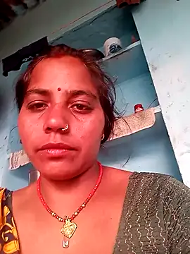 Snapshot of Hot_kadi83 chatting on 10/13/25, 01:16 Hot kadi83 online show from 10/13/25, 01:16