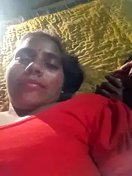 Snapshot of Hot_kadi83 chatting on 10/16/25, 05:47 Hot kadi83 online show from 10/16/25, 05:47