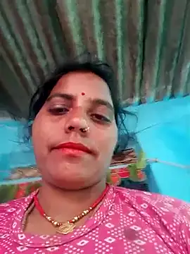 Snapshot of Hot_kadi83 chatting on 10/22/25, 01:50 Hot kadi83 online show from 10/22/25, 01:50