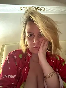 Piccolamonella29 online show from 11/23/25, 10:37