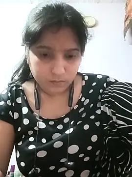 aliya-jaan71 online show from 04/29/26, 12:53