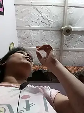 aliya-jaan71 online show from 05/05/26, 02:36