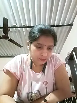 Snapshot of aliya-jaan71 chatting on 05/11/26, 05:21 aliya-jaan71 online show from 05/11/26, 05:21
