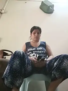 Snapshot of aliya-jaan71 chatting on 05/19/26, 07:04 aliya-jaan71 online show from 05/19/26, 07:04
